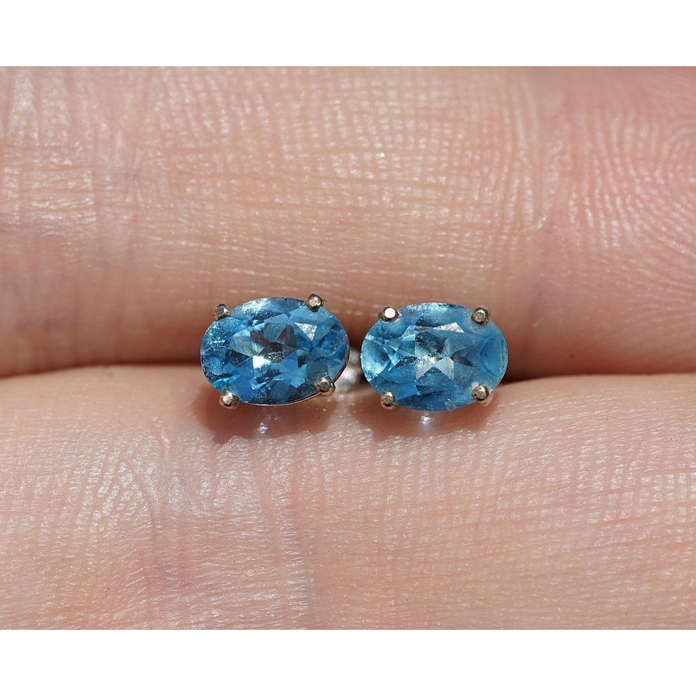 Vintage 14k Solid White Gold Natural Blue Topaz Stud Earrings - Gift Jewelry